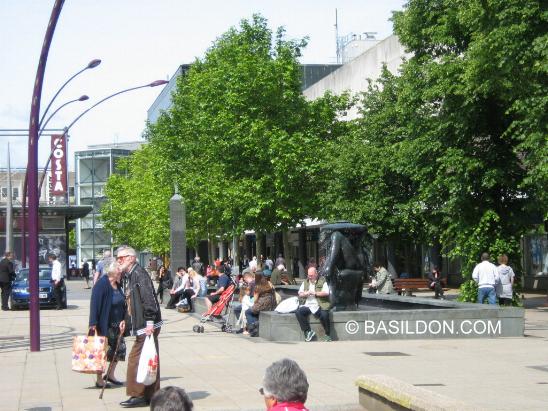 Mother and Child Fountain, Basildon Town Square