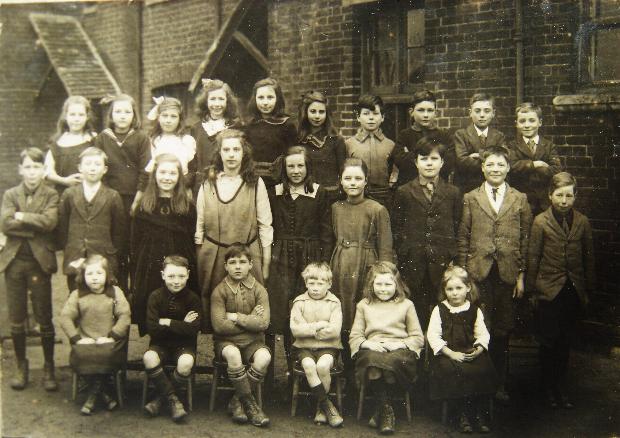 North Benfleet school class photo 1922.
